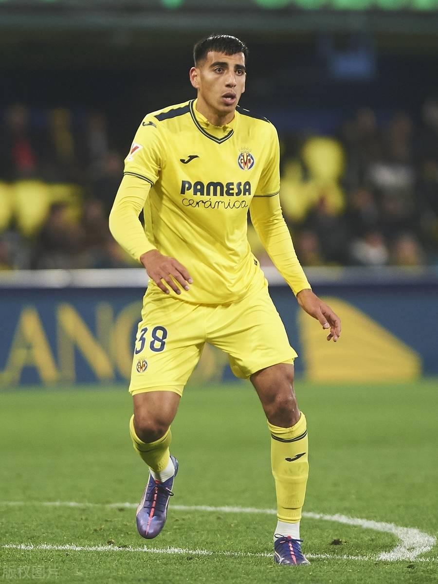 开云官方在线入口-比利亚雷亚尔发布备战花絮,清晨外线爆发,英超任务艰巨,更衣室氛围转暖-开云官方在线入口